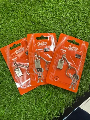 Pendrive flash driver<br><br>4 gb 20,00<br>16 gb 40,00<br>32 gb 50,00