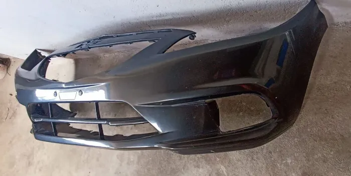 Parachoque dianteiro do prisma