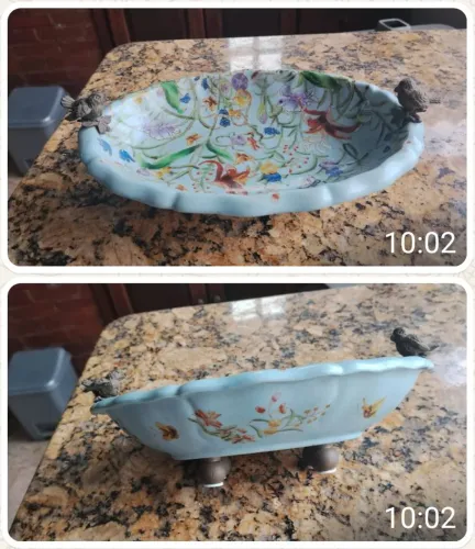 Venda de uma linda porcelana florida 