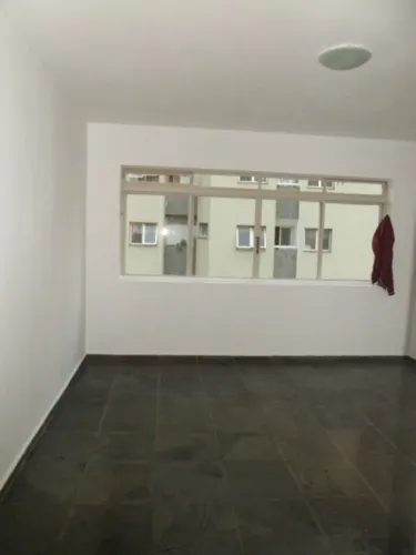 APARTAMENTO COM 01 DORMITÓRIO NA RUA FREI CANECA AO LADO DO SHOPPING FREI CANECA A VENDA