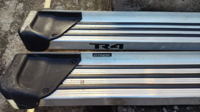 Estribo para Pajero Tr4 alumínio e preto