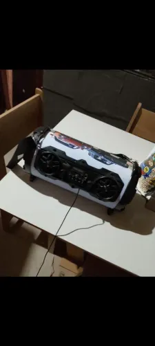 Vendo essa caixa de som