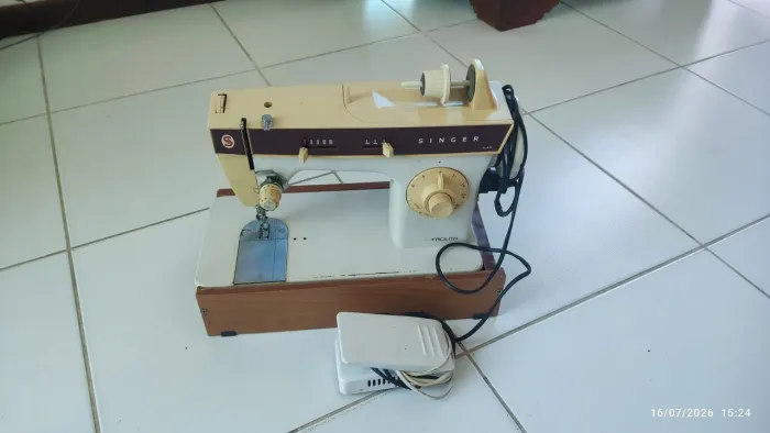 MÁQUINA DE COSTURA SINGER FACILITA