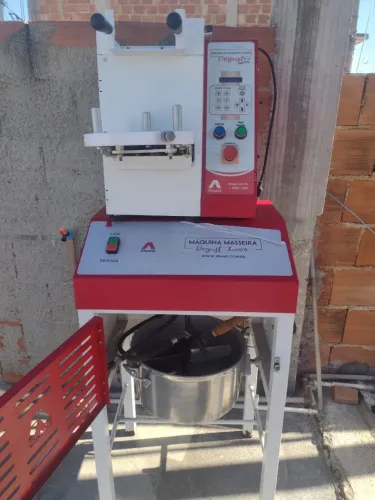 Máquina de fazer salgado