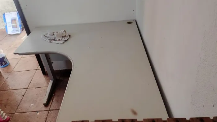 mesa de escritório em L