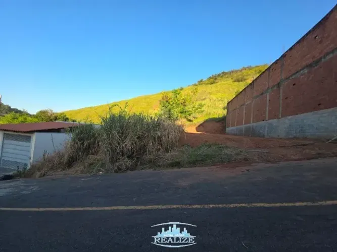 Código 4730 - Vende lote no bairro Residencial Bethânia, 300m² de área, sendo 10m de frent