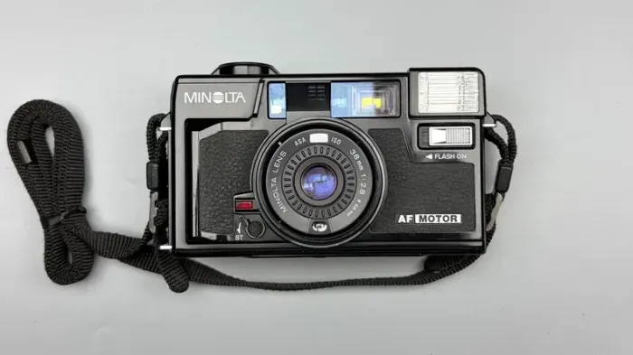 Câmera de Filme Minolta HI-MATIC AF2-M Retro com Telêmetro,