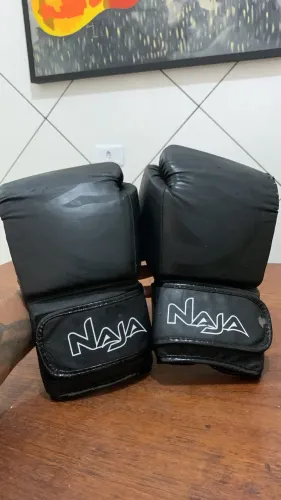 Luva de Boxe / Muai Thai Naja Black 16oz