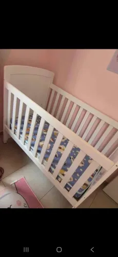 Berço e banheira infantil 