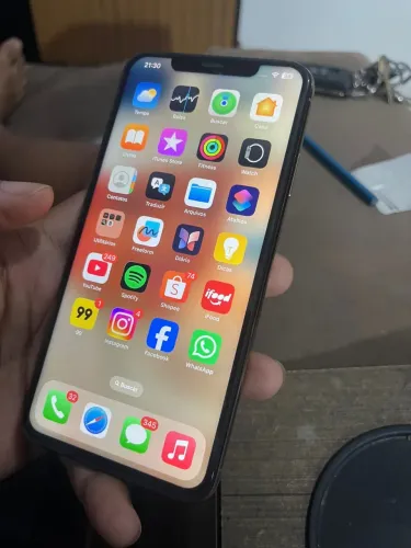 iPhone XS MAX 64gb ( grande )