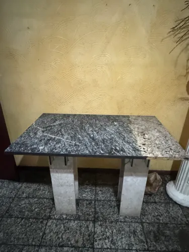 Mesa de mármore 