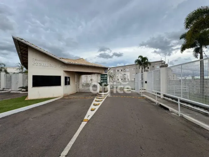 Apartamento com 2 dormitórios para alugar, 60 m² por R$ 1.400,00/mês - Polocentro l ( 2ª E