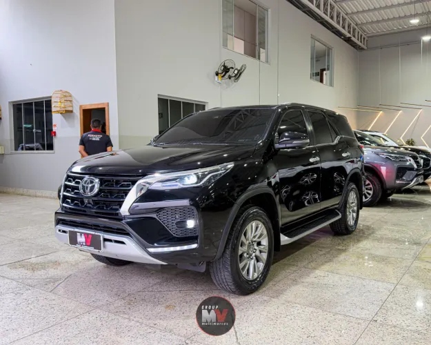 Toyota Hilux SW4 SRX 4X4 2.8 TDI 16V Dies. Aut. 2022