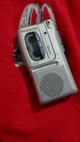 Mini gravador Panasonic item de colecionador. Funcionando.