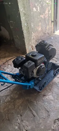 Compactador dinapac a gasolina