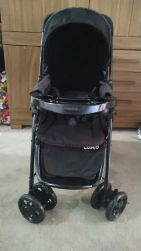 Carrinho de bebê Cosco