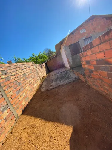 Vendo Casa em Leopoldo de Bulhões