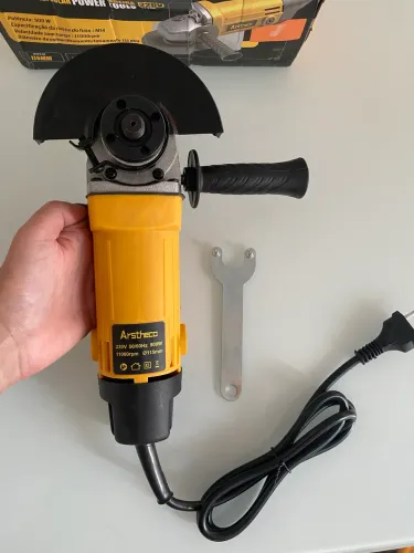 Esmerilhadeira Angular 900W R$ 200  Nova na caixa 