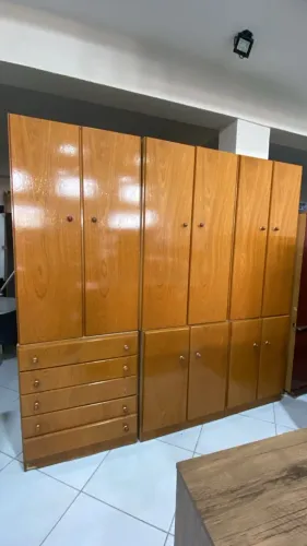 GUARDA ROUPA DE CASAL MADEIRA MACIÇA