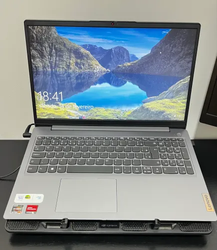 NOTEBOOK LENOVO IDEAPAD 3 RYZEN 5 5500U - 8GB - SSD - WINDOWS 10 PRO - USADO