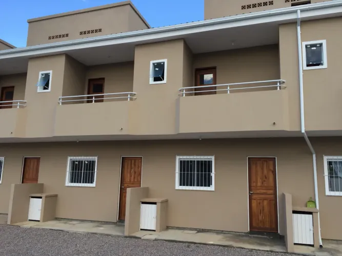 Alugo Apartamento Duplex de 1 quarto com Garagem - Serraria - Lot Araucária- São José