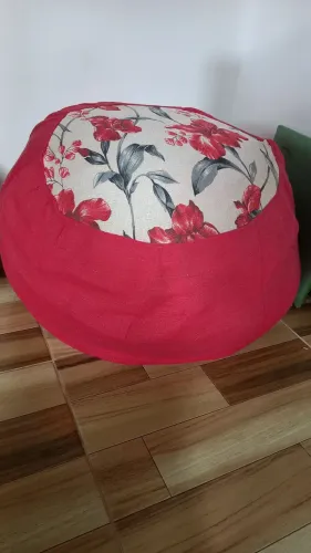 Puff Redondo Estofado Floral Vermelho (58cm x 43cm)