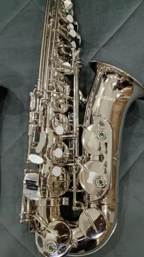 Sax alto sem uso