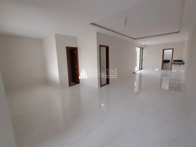 QUARTZO VERDE CASA DE 4 SUÍTES, 200 METROS É 5 BANHEIROS