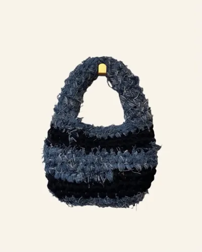 Bolsa jeans crochê 100% feito á mão