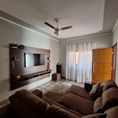 Casa térrea com 3 quartos a venda no Guará