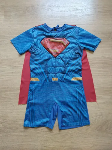Fantasia Super homem com enchimento <br>Tamanho P - 4 a 6 anos  