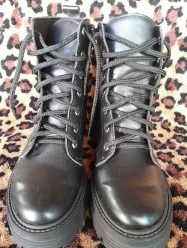 bota cano curto preta