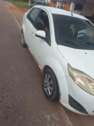 Ford Fiesta Sedan SE 1.6 8V Flex 4P 2014