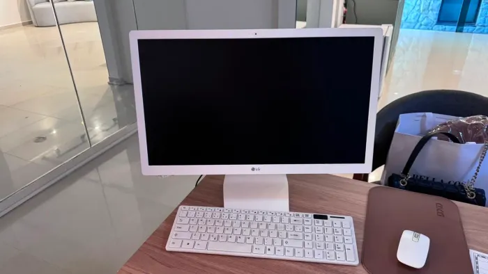 Computador LG, All in one, 21,5 polegadas.