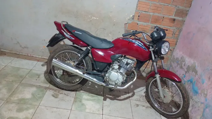 vende-se cg titan ks ano 2000