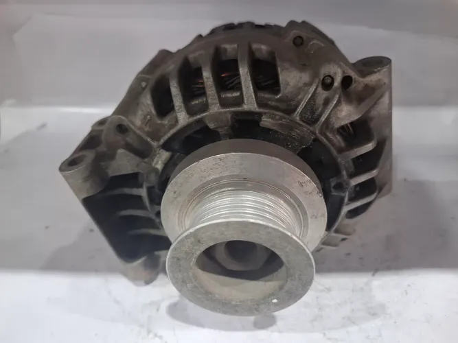 Alternador Clio Megane Sandero Logan 95A