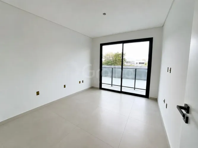 Apartamento de 40m² 2 dormitorios no Ribeirão da Ilha
