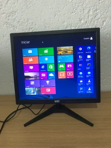 Monitor VST 17 polegadas - Seminovo