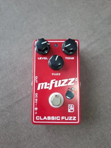 Pedal de Fuzz - "M-Fuzz Classic" (Caline) 