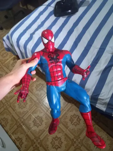 Kit Homem-Aranha + Capitão América 50cm + Maleta Hot Wheels + Carretas e Carrinhos