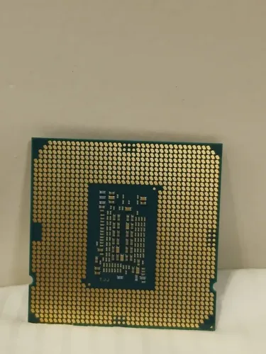 Intel Core i3-10105 + Coller box OEM intel K69237-001