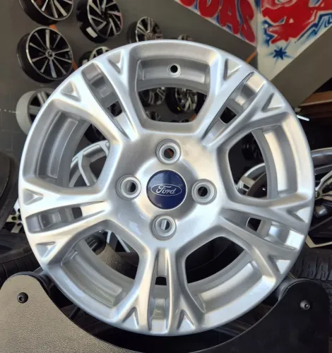 Jogo de rodas New Fiesta aro 15 4x108 originais