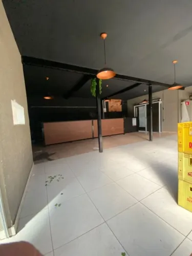 Ponto comercial de esquina em frente à UFU para alugar, 200m² por R$ 8.000/mês - Santa Môn