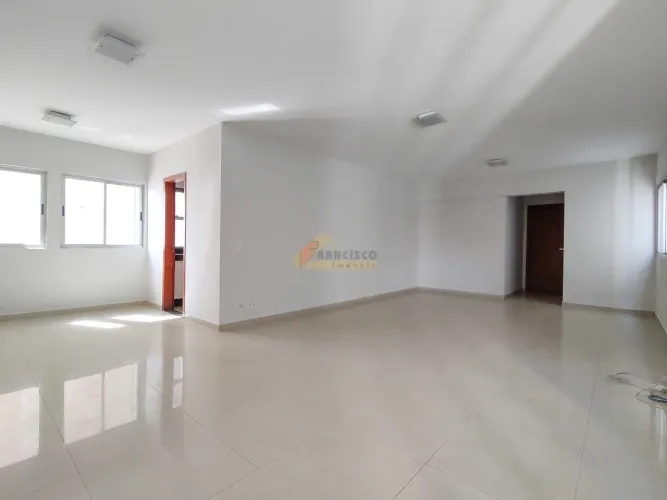 Apartamento para aluguel, 4 quartos, 2 suítes, 2 vagas, Centro - Divinópolis/MG