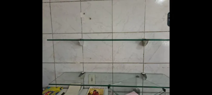 Prateleiras De vidro com Bico de Pato Completas