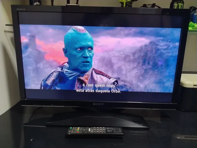 TV Sony Bravia 32" com detalhe - Não é Smart