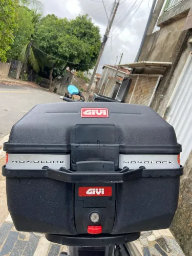 Baú Givi 27 litros 