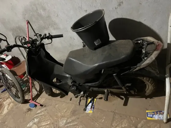 Vendo shineray 100c OBS ! MOTOR TRAVADO moto só pra rodar !