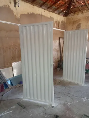 Porta galvanizado pintado 