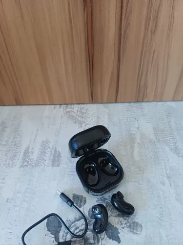 Fone de ouvido Bluetooth preto